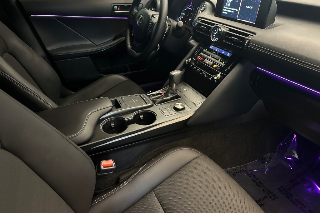 Used 2025 Lexus IS 300 RWD image 15