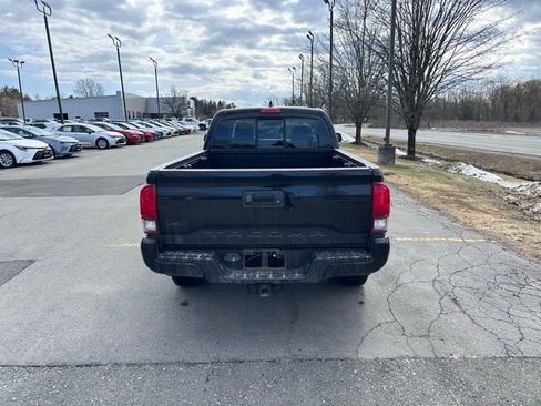 Used 2020 Toyota Tacoma SR w/ SX Package image 4