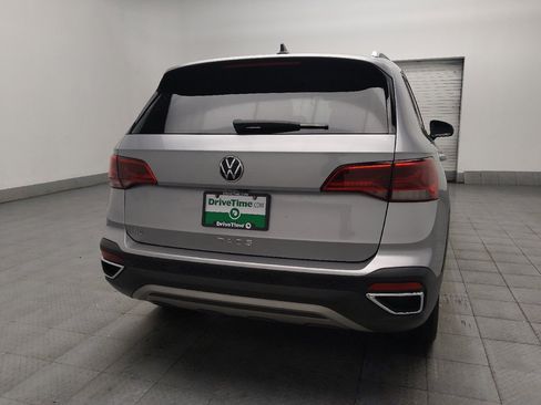 Used 2022 Volkswagen Taos SE FWD image 7