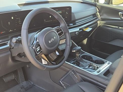 New 2026 Kia Carnival SX image 17