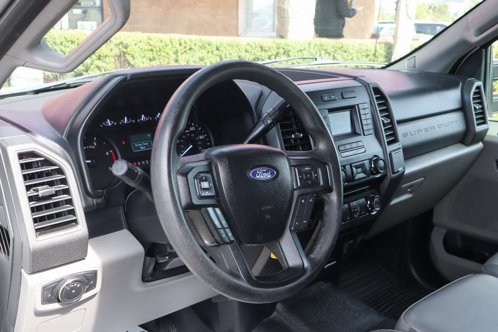 Used 2017 Ford F550 2WD Crew Cab Super Duty image 21