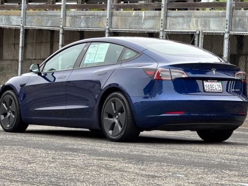 Used 2022 Tesla Model 3 Long Range AWD/4WD image 7