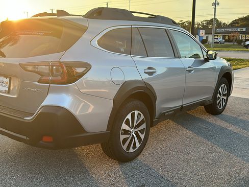 Certified 2025 Subaru Outback Premium w/ Popular Package #1A image 26