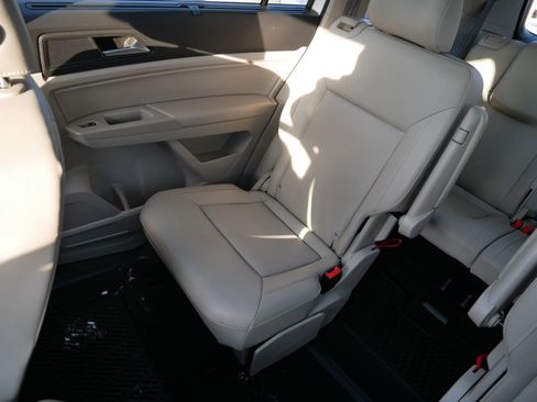 Used 2021 Volkswagen Atlas SEL image 12