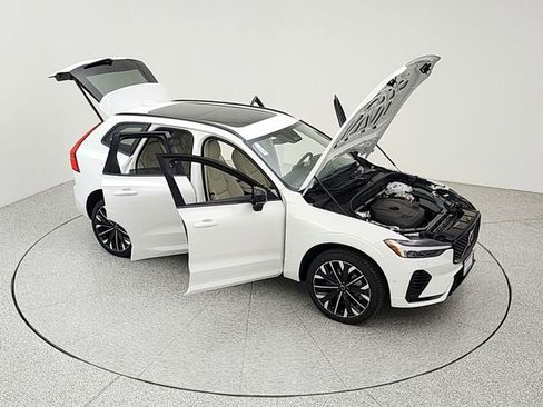 New 2026 Volvo XC60 T8 Ultra w/ Protection Package Premier image 39