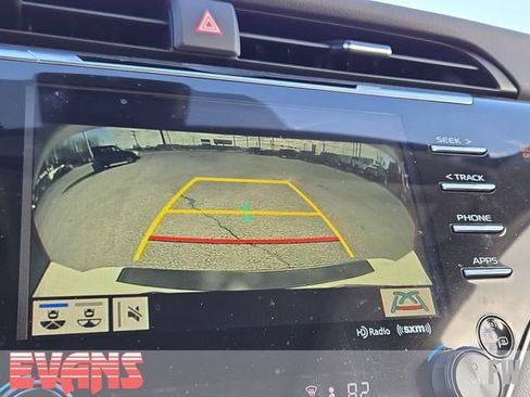 Used 2020 Toyota Camry XSE image 8