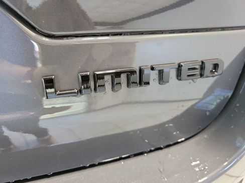 New 2025 Jeep Grand Cherokee Limited w/ Black Appearance Package image 35