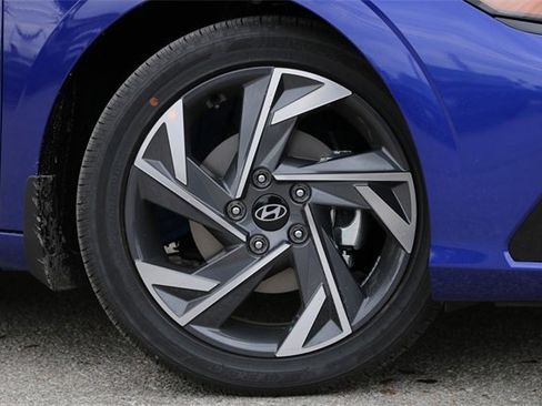 New 2026 Hyundai Elantra Limited image 2