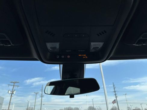 Used 2023 Cadillac XT5 Luxury image 31