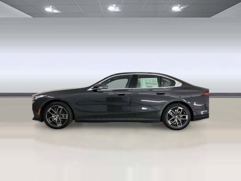 New 2026 BMW i5 eDrive40 RWD image 2