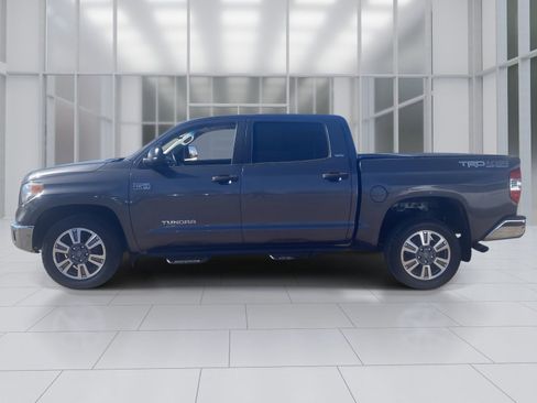 Used 2017 Toyota Tundra SR5 image 2