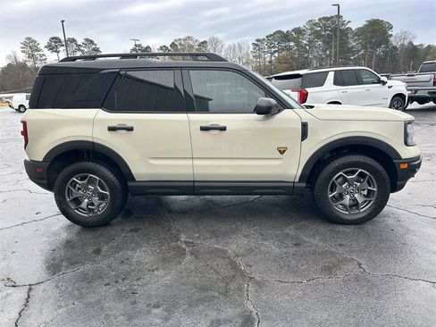 Used 2024 Ford Bronco Sport Badlands image 5