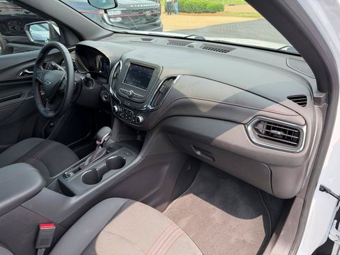 Used 2024 Chevrolet Equinox RS FWD image 20