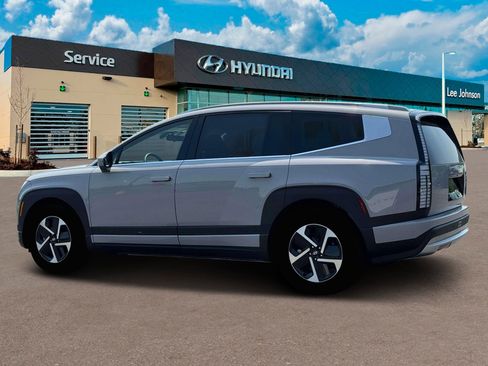 New 2026 Hyundai Ioniq 9 SE image 4