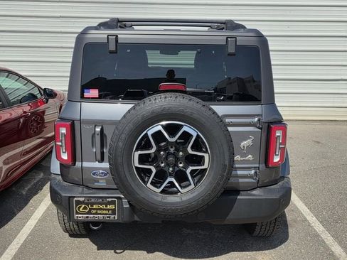 Used 2024 Ford Bronco Outer Banks image 3