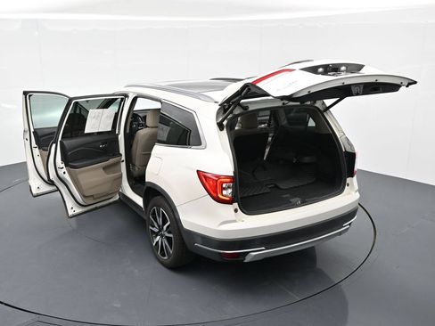 Used 2019 Honda Pilot Elite image 16