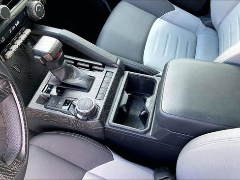 Used 2025 Toyota Tacoma TRD Sport AWD/4WD image 17