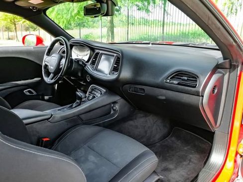 Used 2016 Dodge Challenger R/T Scat Pack RWD image 16
