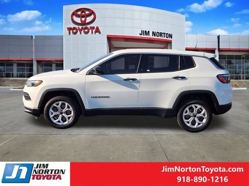 Used 2025 Jeep Compass Sport AWD/4WD image 4