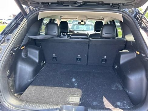 Used 2022 Jeep Cherokee Trailhawk w/ Comfort/Convenience Group AWD/4WD image 11