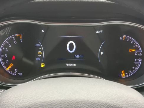 Certified 2022 Jeep Grand Cherokee Laredo X image 37