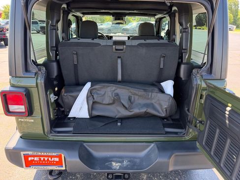 Used 2024 Jeep Wrangler Sport AWD/4WD image 5
