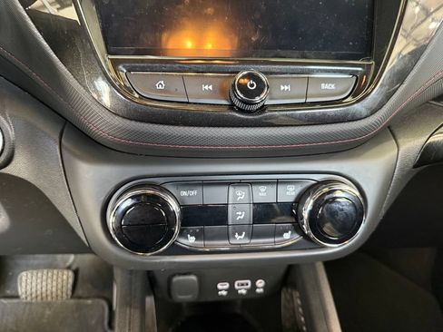 Used 2022 Chevrolet TrailBlazer RS w/ Sun and Liftgate Package FWD image 13