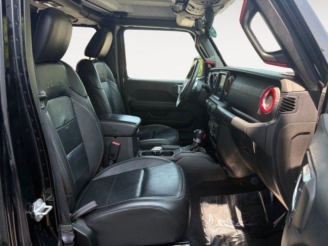 Used 2018 Jeep Wrangler Unlimited Sahara w/ Uconnect 4C Nav & Sound Group AWD/4WD image 8