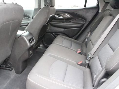 Used 2022 GMC Terrain SLE image 36