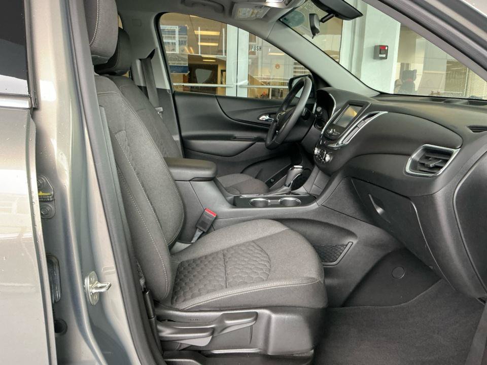 Used 2018 Chevrolet Equinox LT FWD image 31