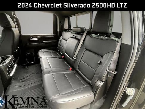 Used 2024 Chevrolet Silverado 2500 LTZ w/ LTZ Premium Package image 28