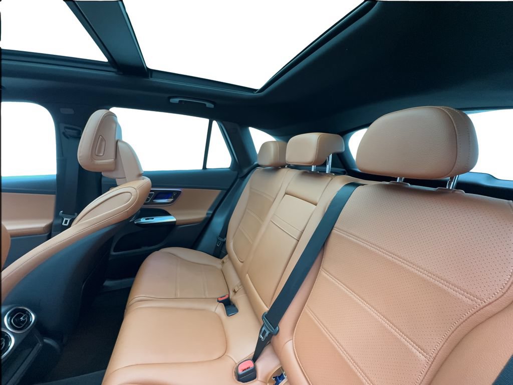 Used 2023 Mercedes-Benz GLC 300 4MATIC w/ Exclusive Trim Package image 25