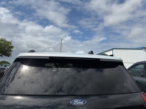 Used 2025 Ford Expedition Active image 4