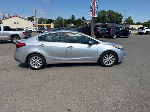 Used 2015 Kia Forte EX FWD image 2