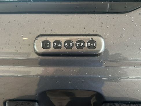 Used 2023 Ford Bronco Badlands AWD/4WD image 39