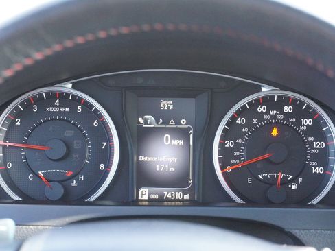 Certified 2017 Toyota Camry XSE image 32