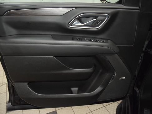 Used 2023 Chevrolet Tahoe LT w/ Luxury Package AWD/4WD image 48