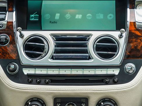 Used 2015 Rolls-Royce Ghost image 50