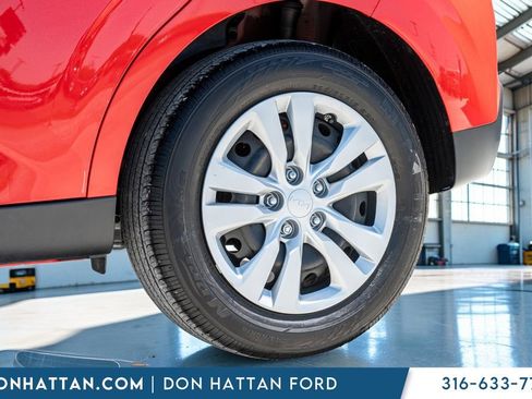 Used 2025 Kia Soul LX FWD image 38