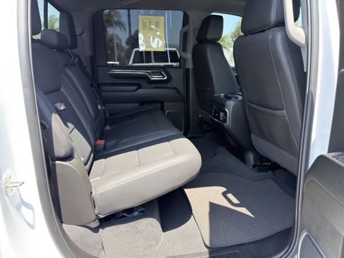 Used 2024 Chevrolet Silverado 2500 LTZ w/ LTZ Convenience Package AWD/4WD image 12