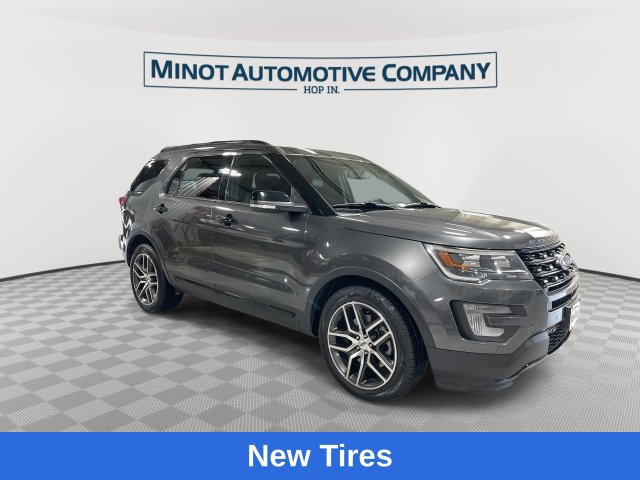 Used 2017 Ford Explorer Sport w/ Equipment Group 401A AWD/4WD image 2