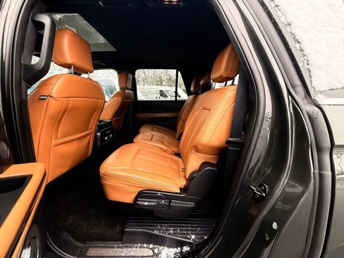 Used 2022 Ford Expedition Max Platinum image 17