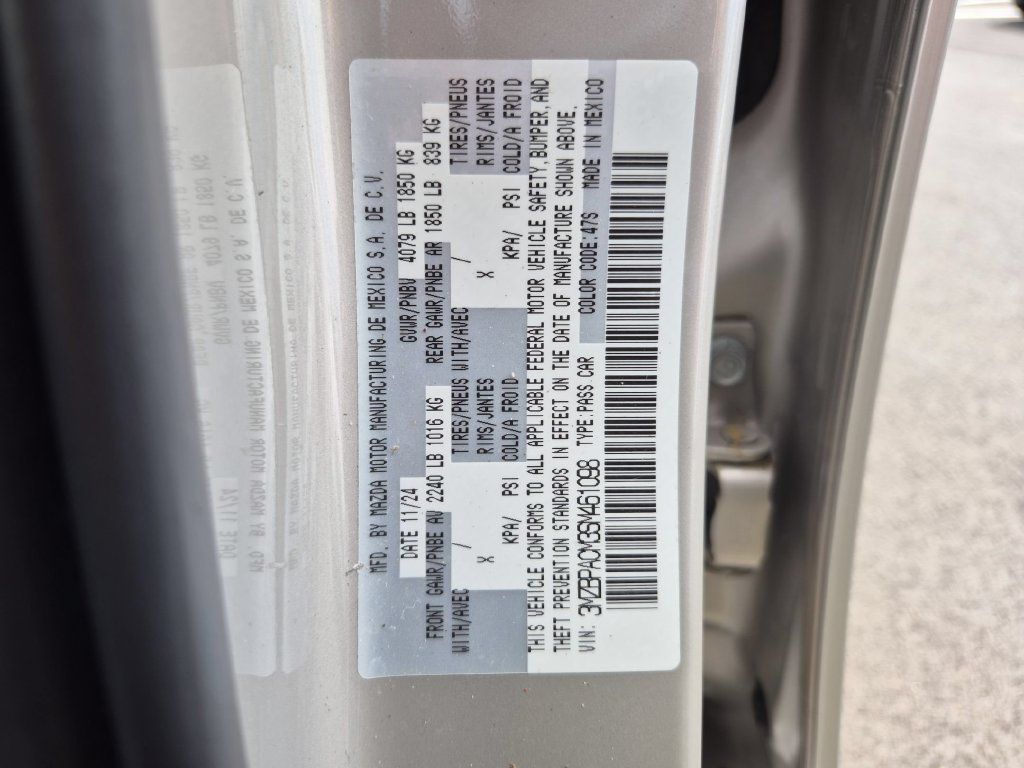 Used 2025 MAZDA MAZDA3 s FWD image 35