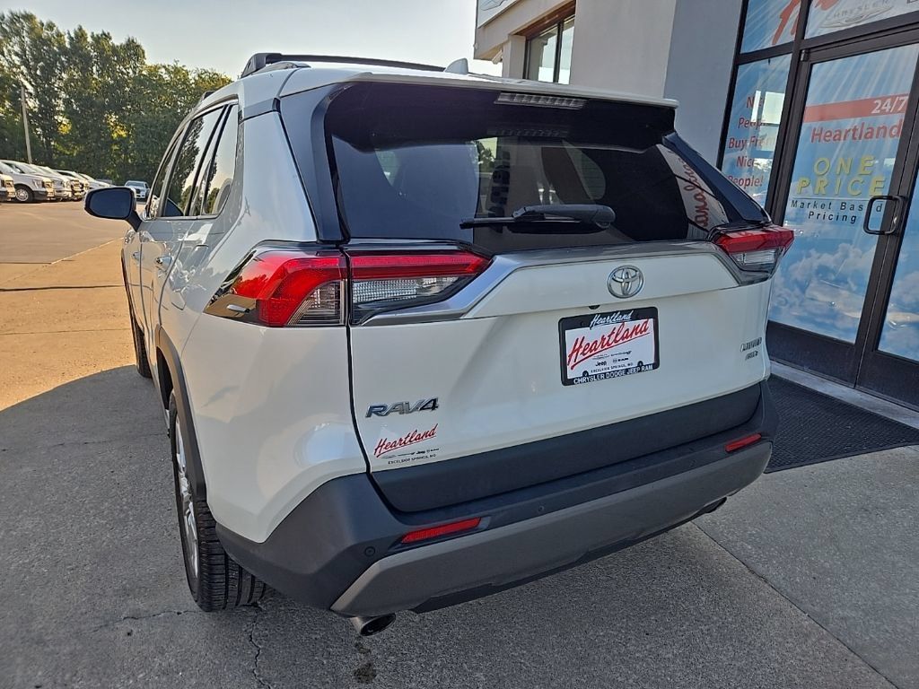 Used 2019 Toyota RAV4 Limited w/ Cold Weather Package AWD/4WD image 10