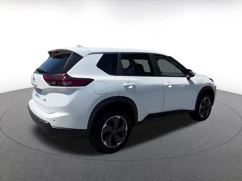 Used 2025 Nissan Rogue SV AWD/4WD image 14