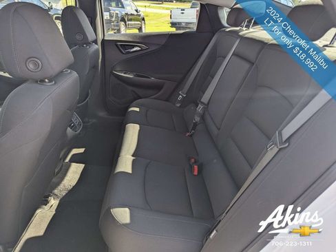 Used 2024 Chevrolet Malibu LT FWD image 12