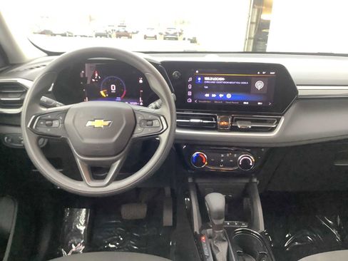 Used 2025 Chevrolet TrailBlazer LT image 10