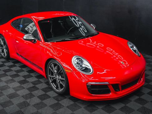 Used 2018 Porsche 911 Carrera T RWD image 19