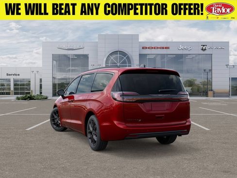 New 2026 Chrysler Pacifica Select w/ S Appearance Package FWD image 3