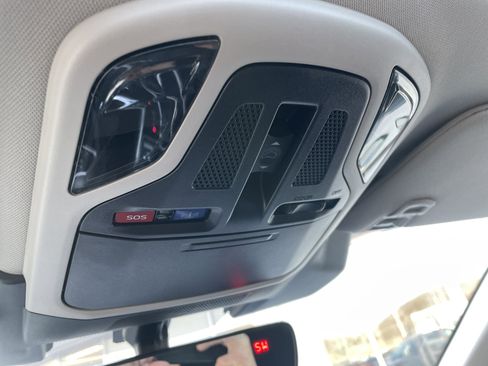 Certified 2025 Subaru Outback Premium image 33